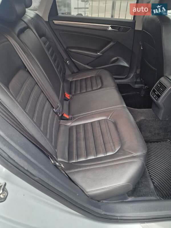 Седан Volkswagen Passat 2017 в Чернигове