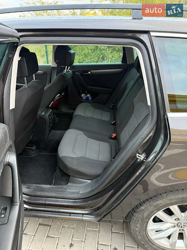 Универсал Volkswagen Passat 2011 в Ровно