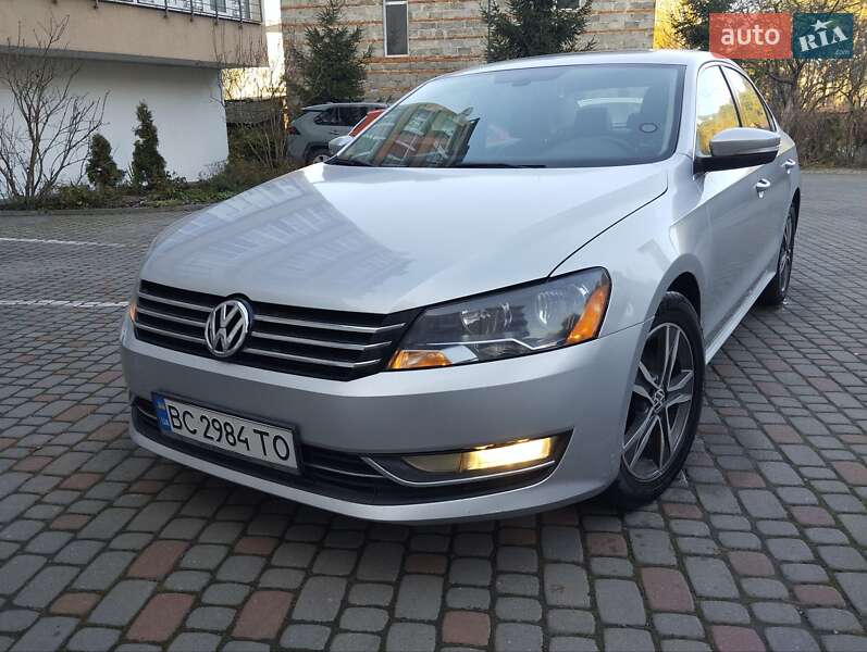 Седан Volkswagen Passat 2012 в Львове