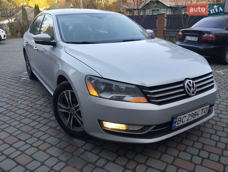 Седан Volkswagen Passat 2012 в Львове