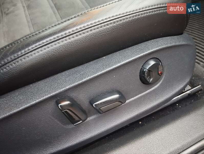 Седан Volkswagen Passat 2012 в Львове