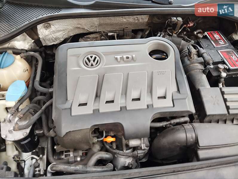 Седан Volkswagen Passat 2012 в Львове