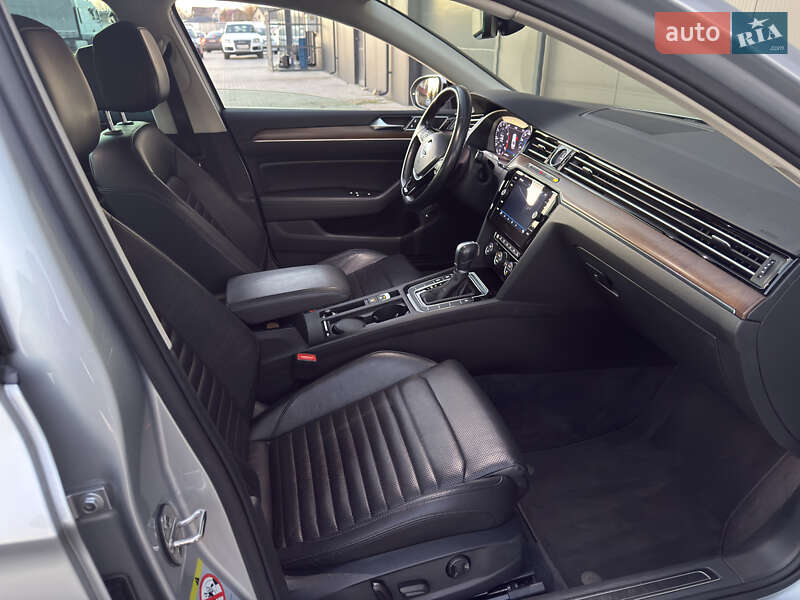 Седан Volkswagen Passat 2018 в Луцке фото 17 Седан Volkswagen Passat 2018 в Луцке