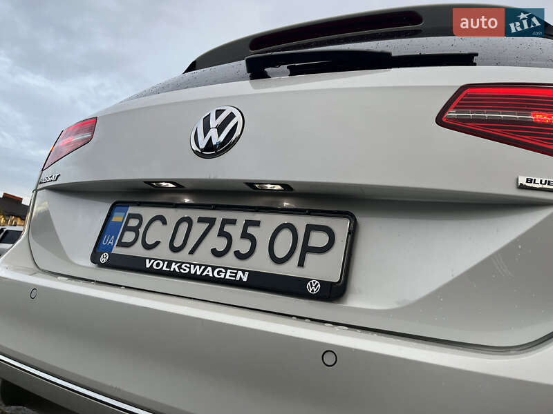 Универсал Volkswagen Passat 2018 в Львове