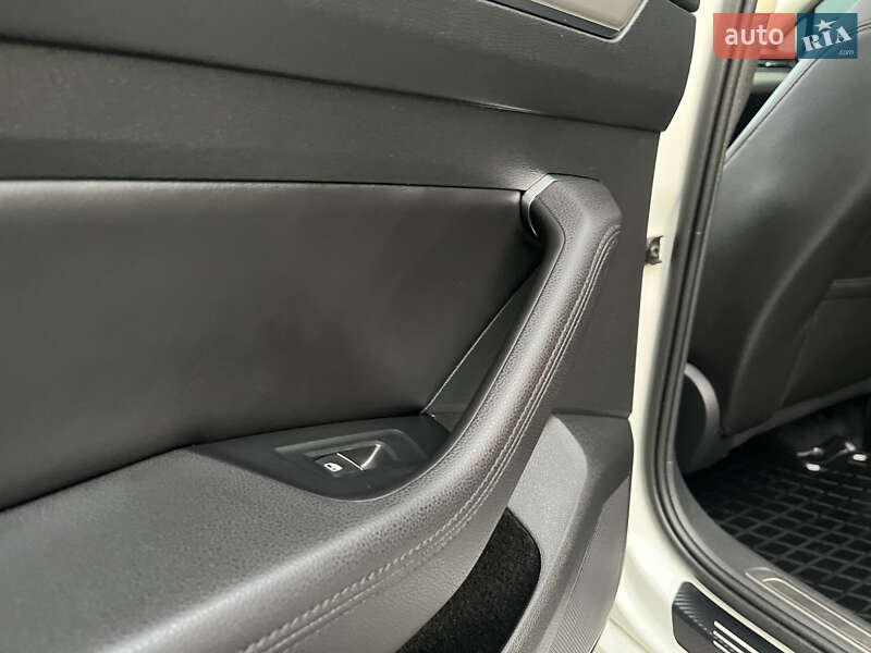 Универсал Volkswagen Passat 2018 в Львове