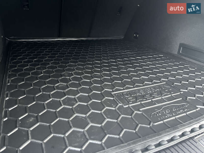 Универсал Volkswagen Passat 2018 в Львове