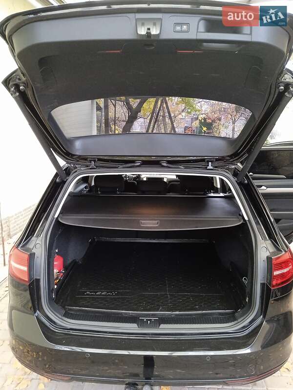 Универсал Volkswagen Passat 2018 в Днепре