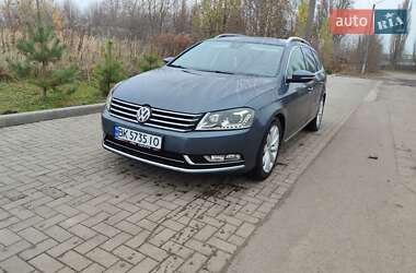 Универсал Volkswagen Passat 2013 в Ровно