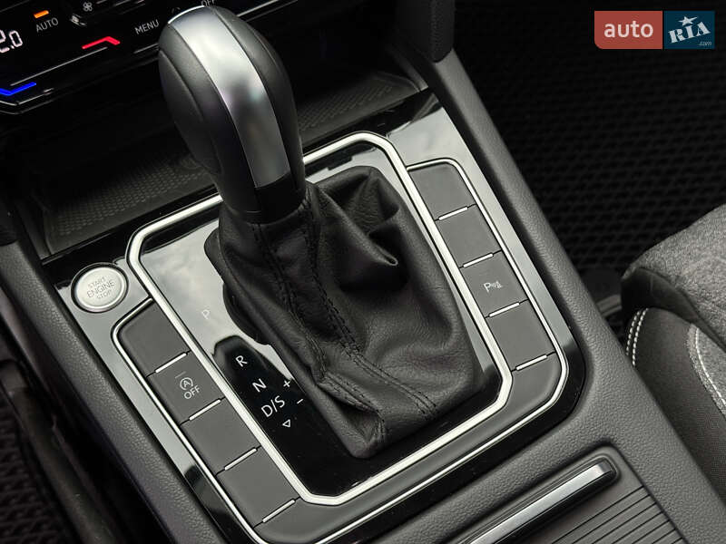 Универсал Volkswagen Passat 2023 в Долине фото 24 Универсал Volkswagen Passat 2023 в Долине