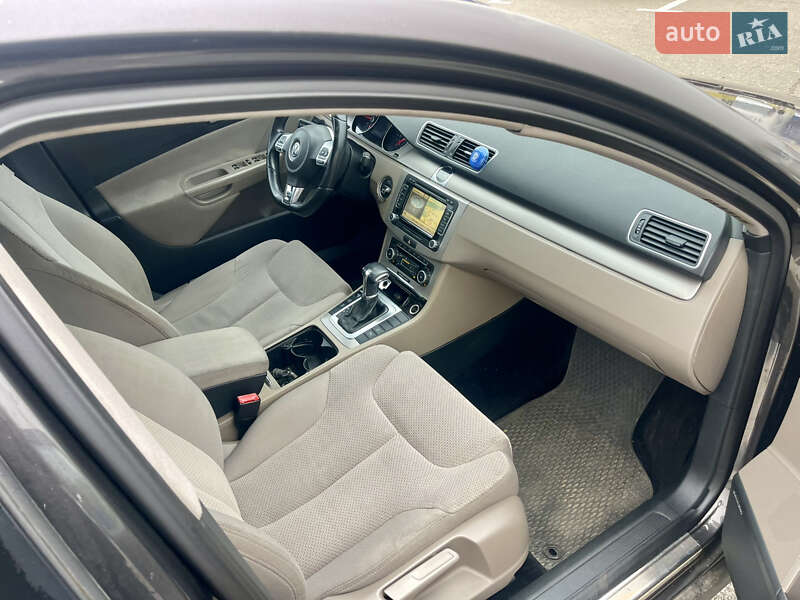 Седан Volkswagen Passat 2007 в Киеве