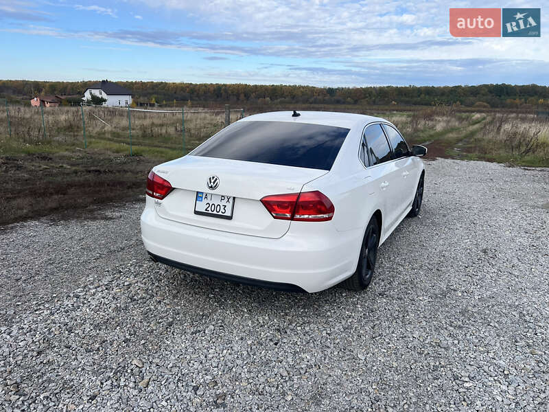 Седан Volkswagen Passat 2012 в Тетієві