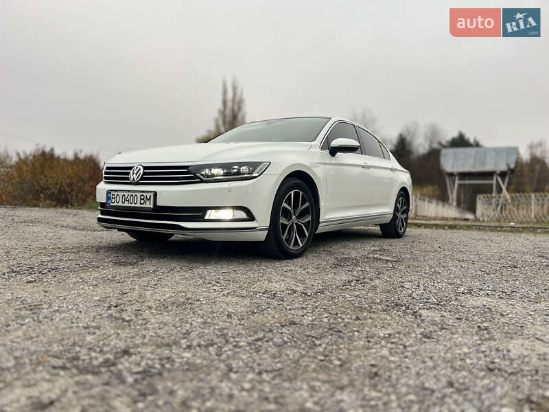 Седан Volkswagen Passat 2017 в Борщеве