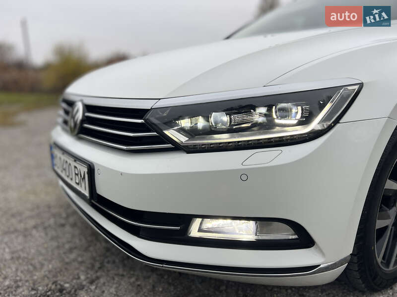 Седан Volkswagen Passat 2017 в Борщеве