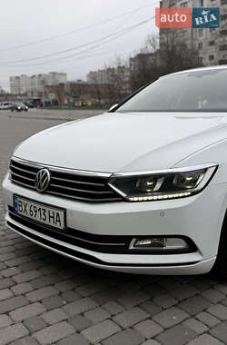 Седан Volkswagen Passat 2016 в Хмельницком