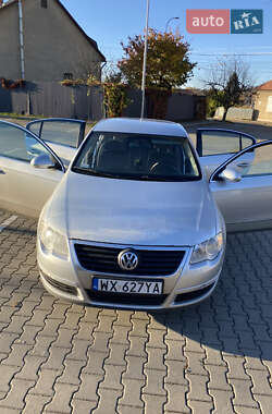 Седан Volkswagen Passat 2007 в Ужгороді