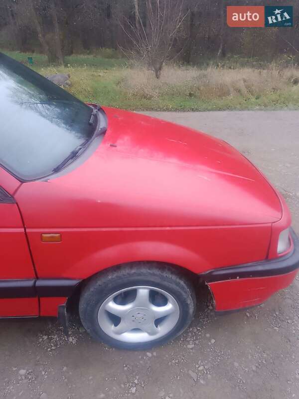 Седан Volkswagen Passat 1989 в Сколе