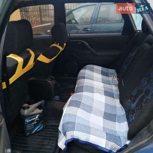 Седан Volkswagen Passat 1996 в Львове