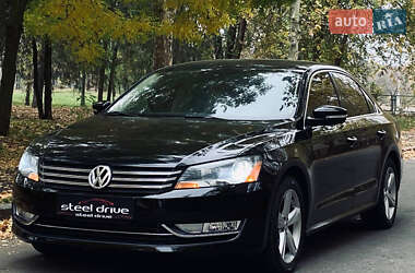 Седан Volkswagen Passat 2012 в Николаеве