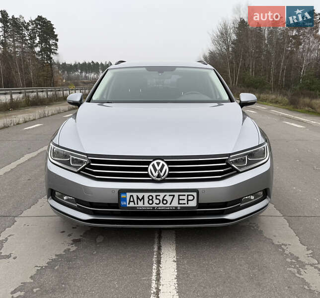 Универсал Volkswagen Passat 2017 в Житомире