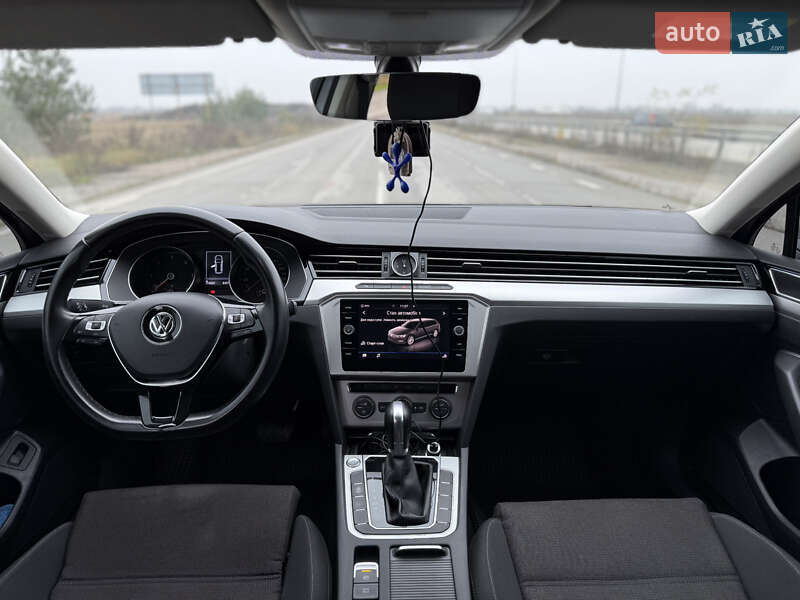 Универсал Volkswagen Passat 2017 в Житомире
