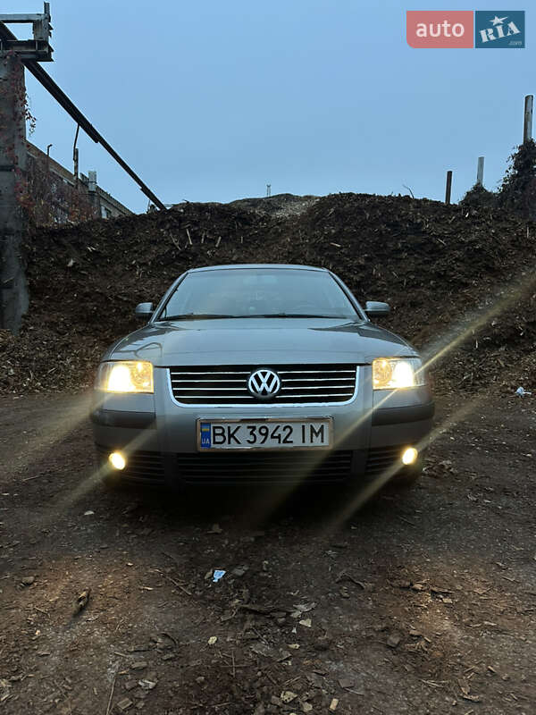 Седан Volkswagen Passat 2003 в Ровно фото 2 Седан Volkswagen Passat 2003 в Ровно