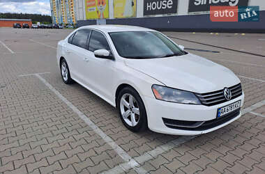 Седан Volkswagen Passat 2011 в Киеве