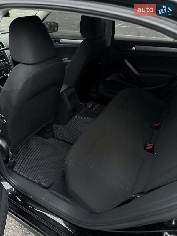 Седан Volkswagen Passat 2014 в Николаеве