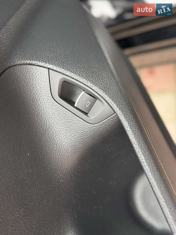 Седан Volkswagen Passat 2016 в Одессе