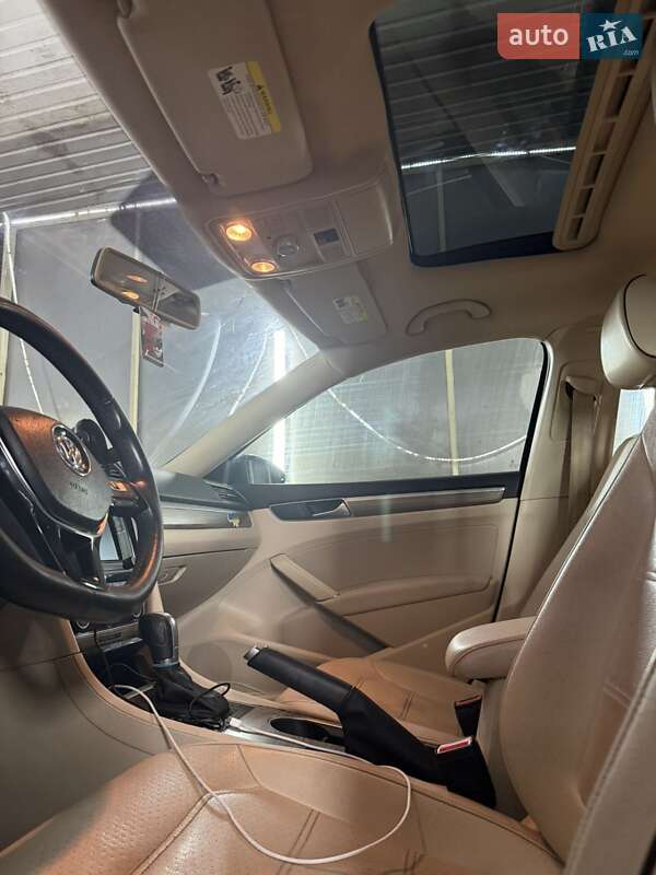 Седан Volkswagen Passat 2016 в Коростене