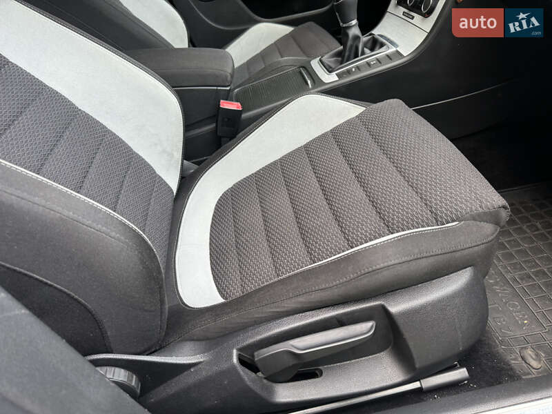 Универсал Volkswagen Passat 2014 в Дрогобыче