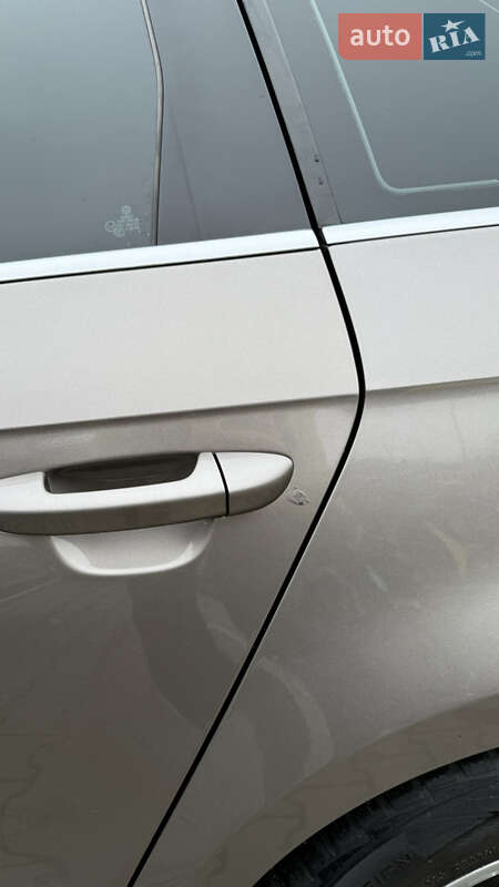 Универсал Volkswagen Passat 2011 в Луцке