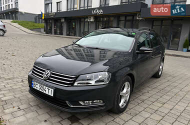 Универсал Volkswagen Passat 2012 в Новояворовске