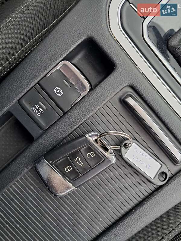 Универсал Volkswagen Passat 2018 в Нововолынске фото 30 Универсал Volkswagen Passat 2018 в Нововолынске