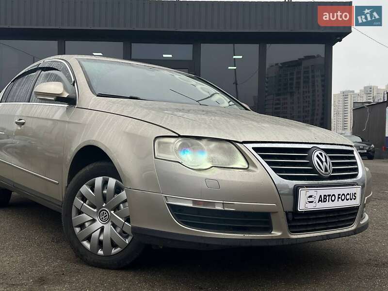 Седан Volkswagen Passat 2007 в Киеве