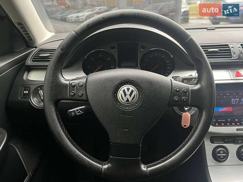 Седан Volkswagen Passat 2007 в Киеве