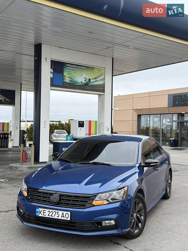 Седан Volkswagen Passat 2017 в Дніпрі