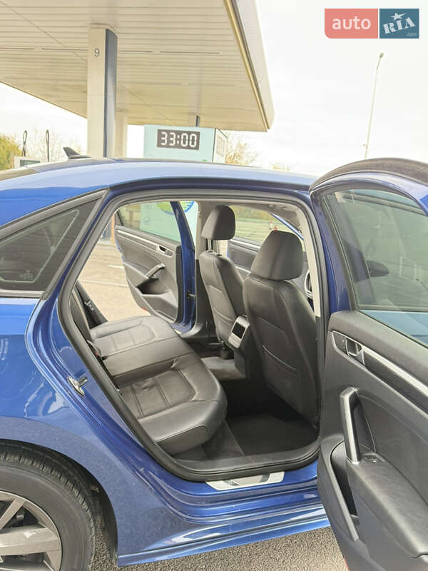 Седан Volkswagen Passat 2017 в Дніпрі