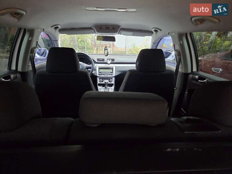 Универсал Volkswagen Passat 2010 в Черновцах