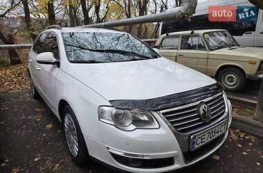 Універсал Volkswagen Passat 2010 в Чернівцях
