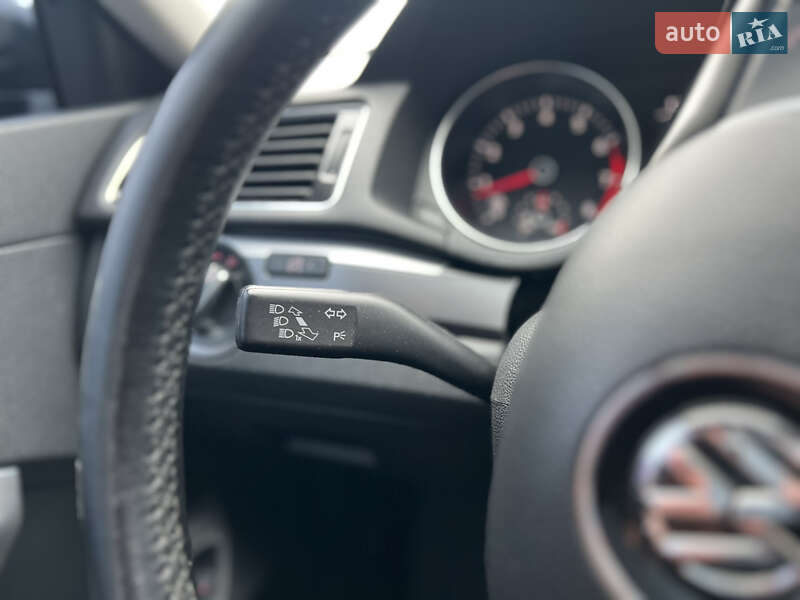 Седан Volkswagen Passat 2018 в Киеве