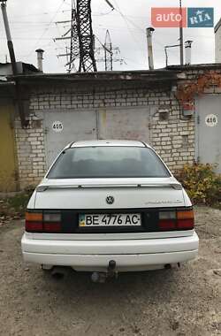 Седан Volkswagen Passat 1988 в Николаеве