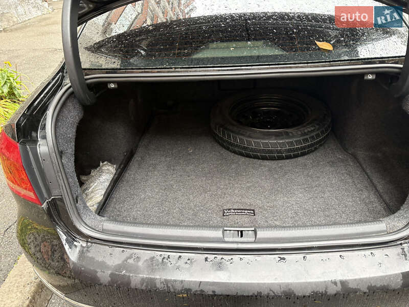 Седан Volkswagen Passat 2013 в Киеве фото 8 Седан Volkswagen Passat 2013 в Киеве