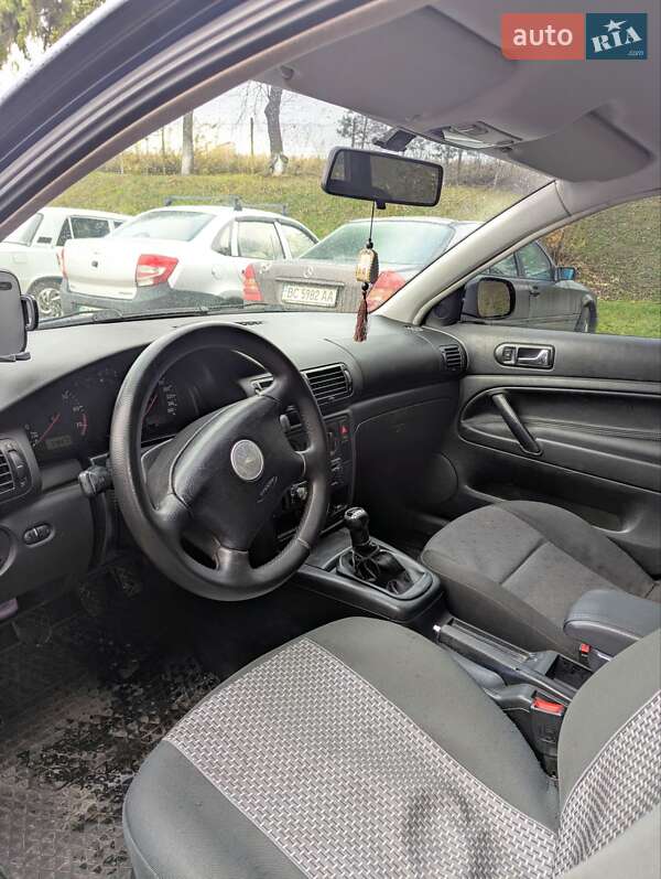 Універсал Volkswagen Passat 1999 в Львові