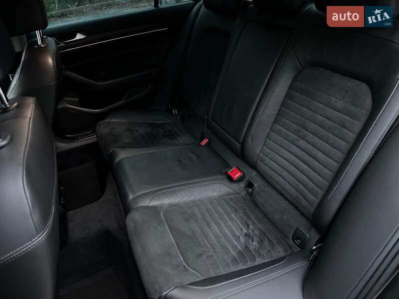 Седан Volkswagen Passat 2018 в Киеве фото 25 Седан Volkswagen Passat 2018 в Киеве