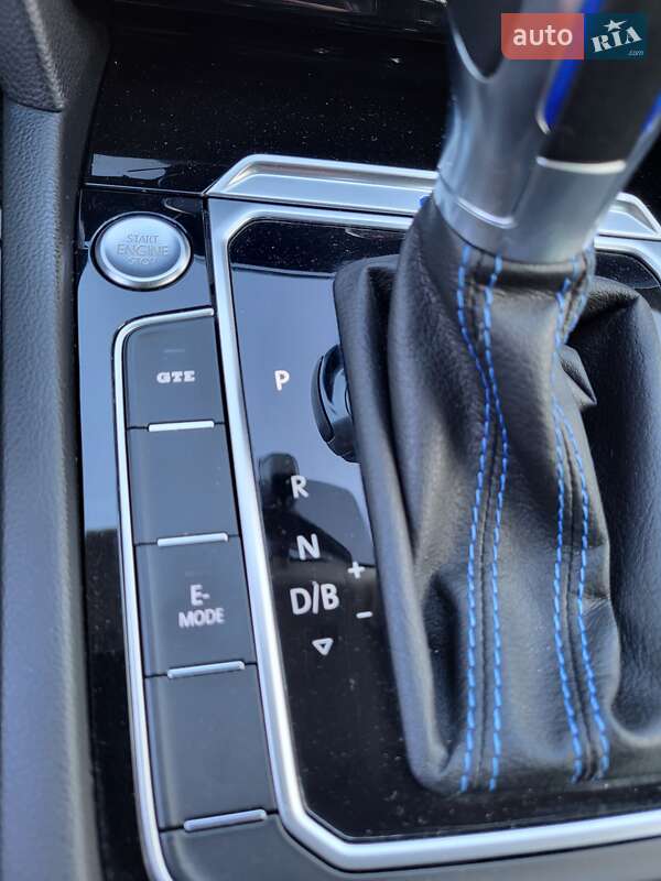 Універсал Volkswagen Passat 2016 в Львові