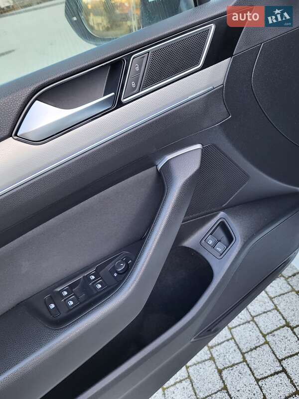 Універсал Volkswagen Passat 2016 в Львові