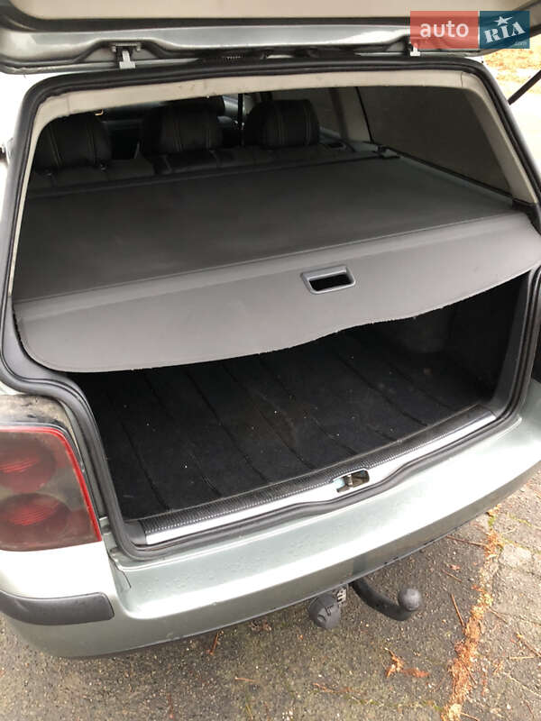 Універсал Volkswagen Passat 2004 в Шептицькому