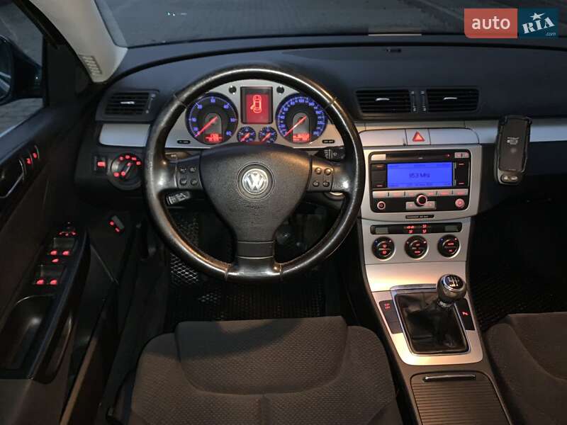 Универсал Volkswagen Passat 2007 в Жовкве