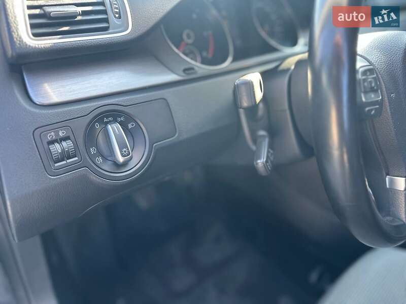 Универсал Volkswagen Passat 2011 в Виноградове