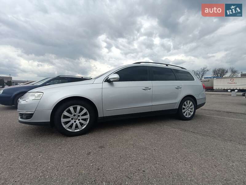 Универсал Volkswagen Passat 2010 в Умани фото 3 Универсал Volkswagen Passat 2010 в Умани
